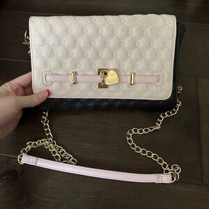 Betsey Johnson Crossbody!